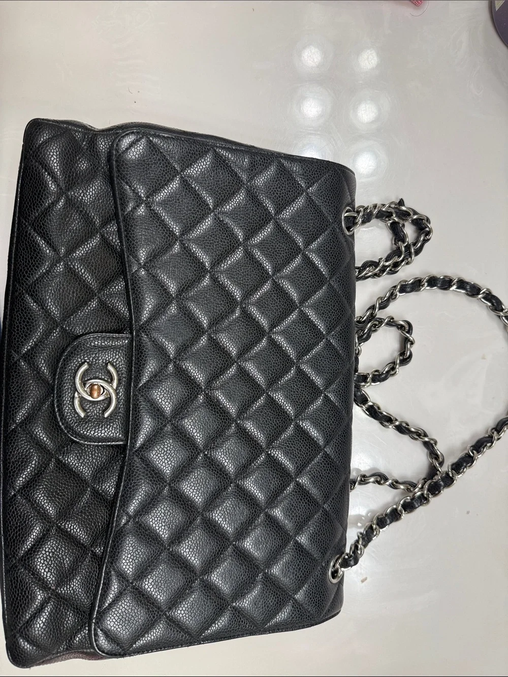 MAXI CLASSIC  CHANEL CAVIAR